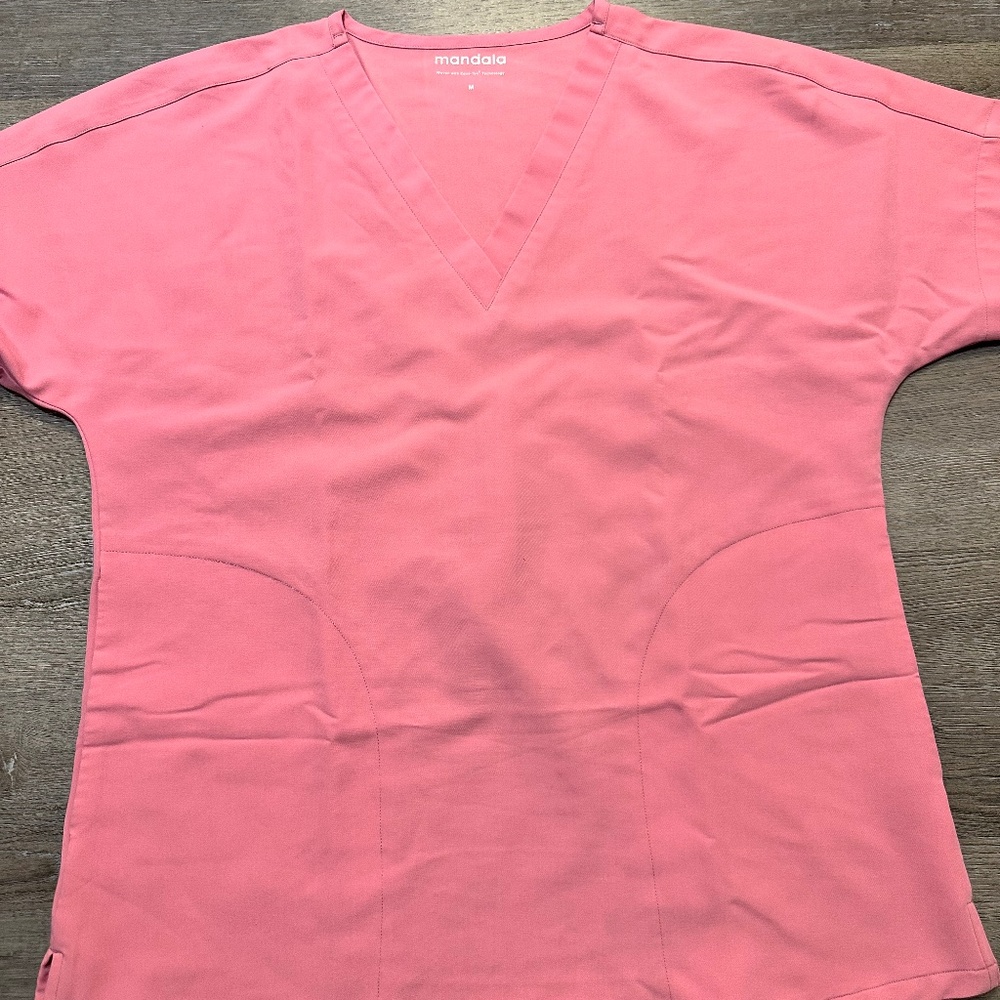 Women’s Scrub Set – Size Medium – Pink – Gently Used